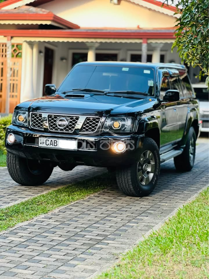 NISSAN PATROL Y61