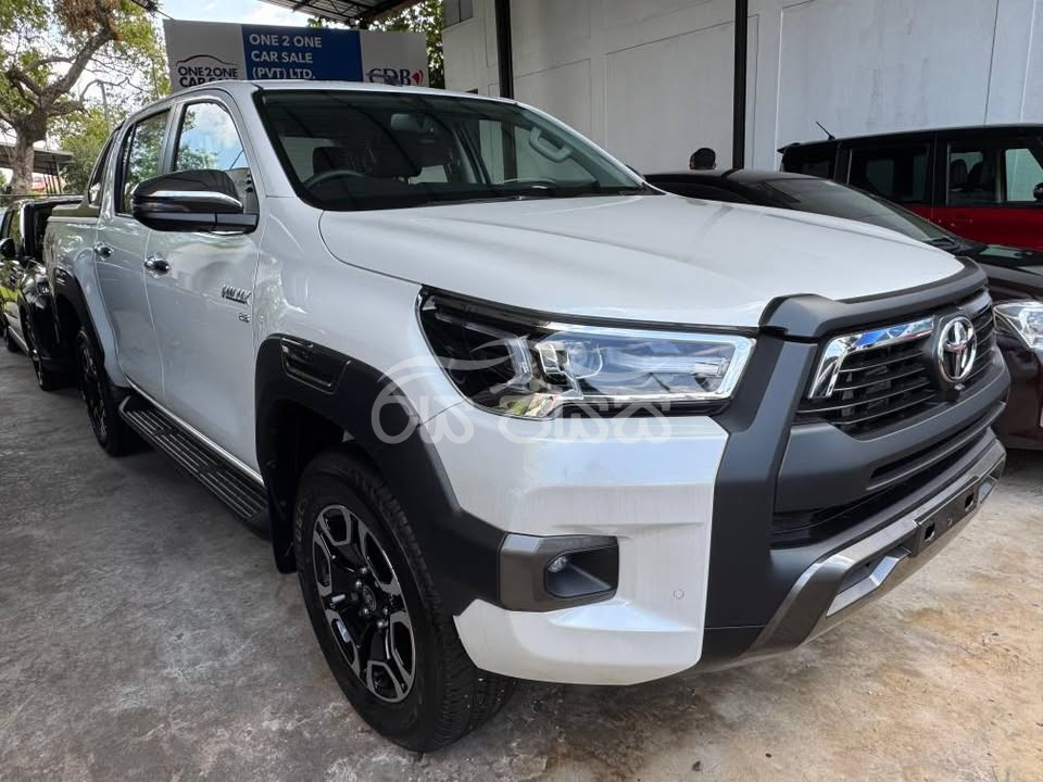 Toyota HILUX REVO ROCCO FULLY LOADED 4X4 PICK UP for sale in Ja-Ela