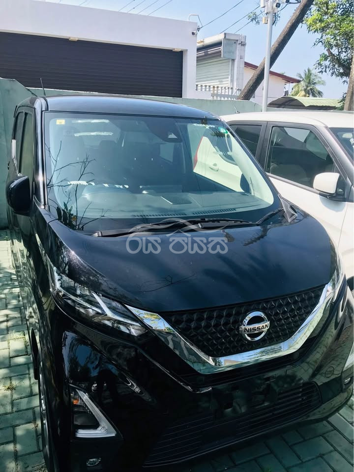 Nissan dayz highway star for sale in Colombo 1