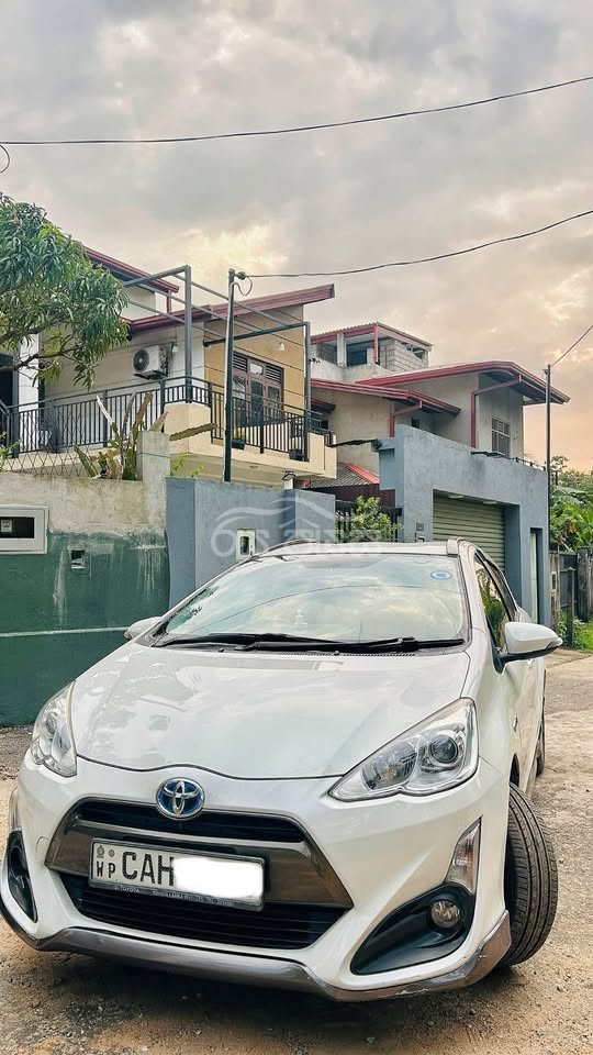 Toyota Aqua X Urban