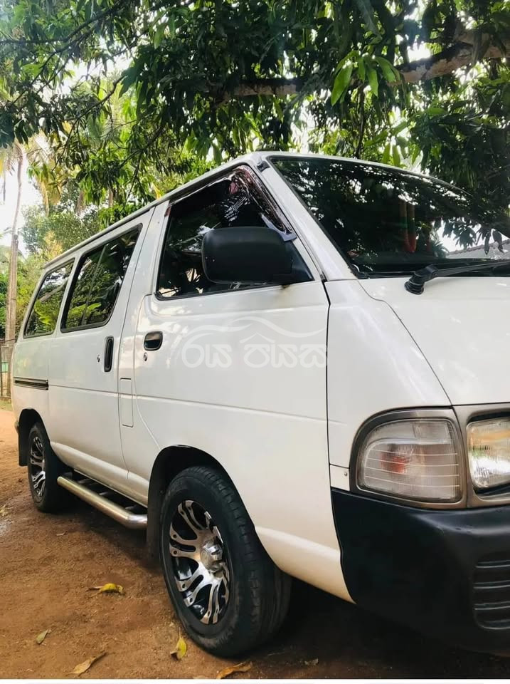 Toyota Cr 27