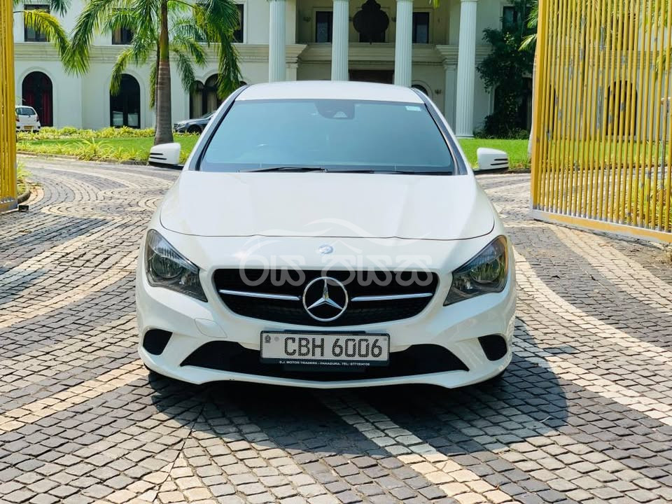 Mercedes Benz CLA180