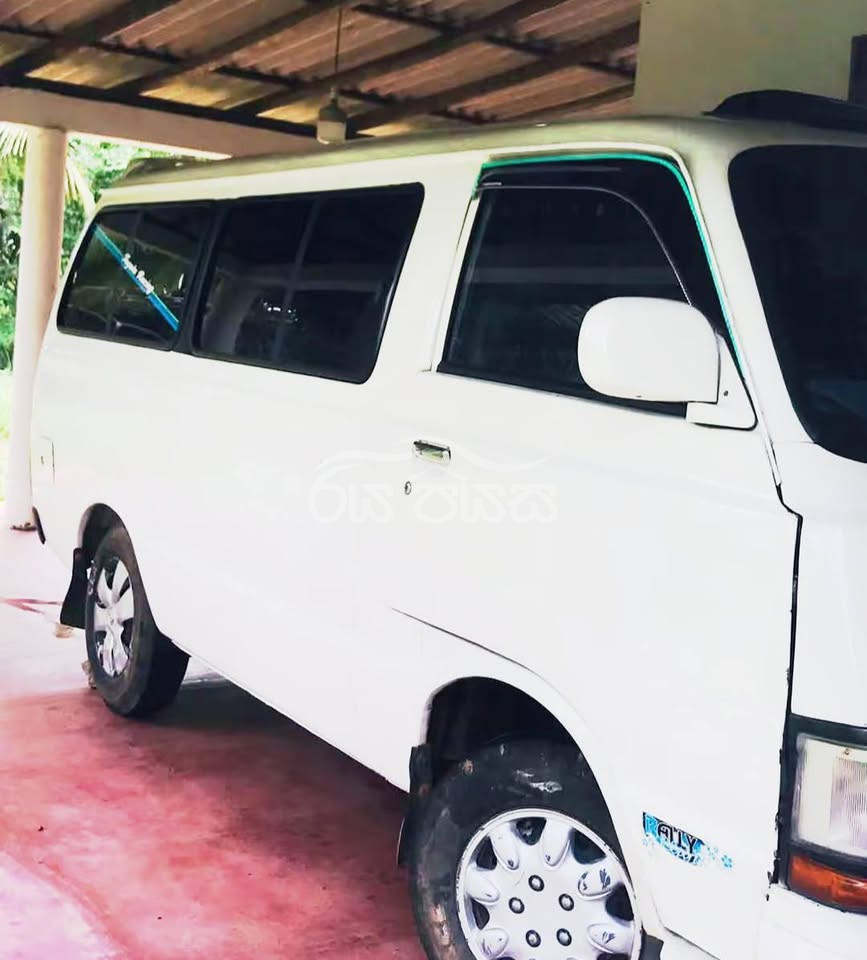 Toyota Hiace for sale in Anuradhapura
