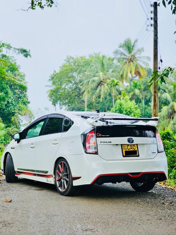 Toyota Prius G Sport for sale in Gampaha