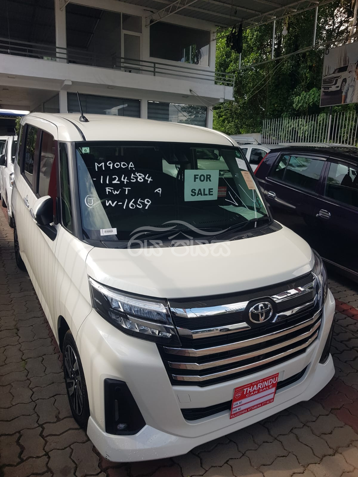 Toyota ROOMY CUSTOM G